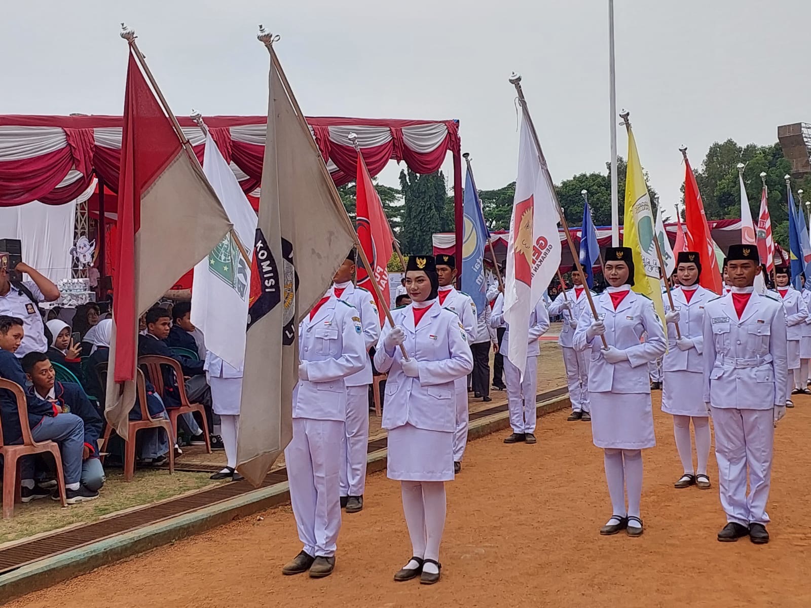 KPU Kabupaten Pandeglang Terima Bendera Kirab Pemilu 2024 | SIGAP88NEWS.COM