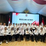 Dua dari kiri bawah, H. Slamet Junaidi Foto Bersama Usai Menerima Materi Retreat di Magelang Akmil