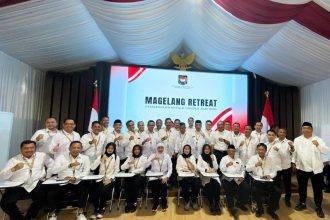 Dua dari kiri bawah, H. Slamet Junaidi Foto Bersama Usai Menerima Materi Retreat di Magelang Akmil